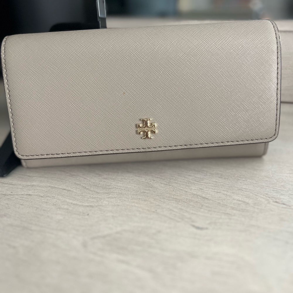 Tory Burch Wallet - Picture 2 of 3
